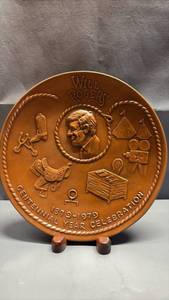 lot 4036 image: Will Rogers Centennial Commemorative Frankoma Plate 8 Inch Diameter