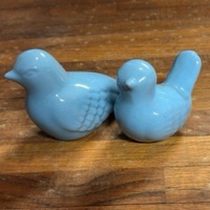 lot 5015 image: Pottery Bird Pair with Blue Glaze