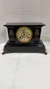lot 1003 image: Vintage Ansonia art nouveau mantle clock (battery operated) 10.5 x 17 x 7 in