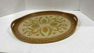 lot 1004 image: Italian Florentine oval wooden decorative tray 24 x 16 in