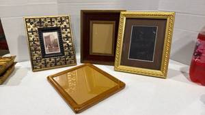 lot 1029 image: Frames