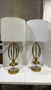 lot 1033 image: Pair of metal table lamps ��35 in tall