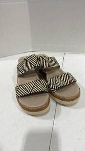 lot 1045 image: BZees size 8.5 womens sandals new