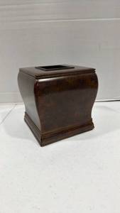 lot 1049 image: Kleenex box cover