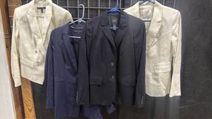 lot 1068 image: Womens jackets