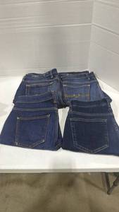 lot 1069 image: Womens jeans size 27