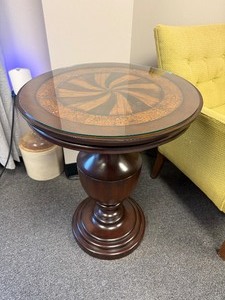 lot 902 image: Urn style wood end table with glass overlay 26 x 20 x 20 in