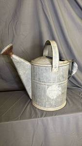 lot 152 image: Antique Galvanized Rustic Farmhouse Watering Can #10