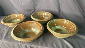 lot 174 image: Frankoma 6U Bowls
