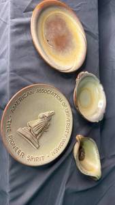 lot 175 image: Frankoma Desert Gold Set of 4