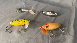 lot 182 image: Vintage Fishing Lures
