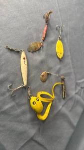 lot 187 image: Vintage Fishing Lures
