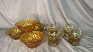 lot 205 image: Indiana Glass Sandwich Pattern Bowls & Amber Glasses