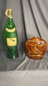 lot 216 image: Vintage 1965 Antinori Bianco Fish Wine Decanter Deco Bottle and Fort Sill Decanter