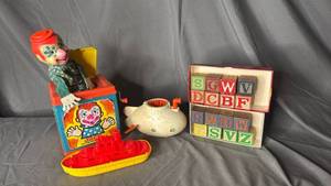 lot 236 image: Vintage Toys
