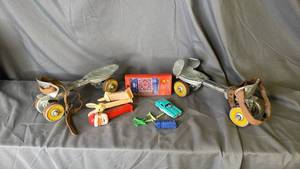 lot 254 image: Vintage Toys - Skates and Pez Dispensers