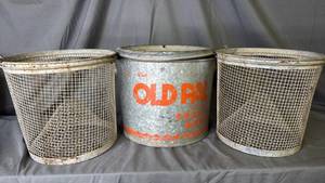 lot 259 image: Minnow Bucket