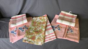 lot 274 image: Kitchen Towel Lot 10 hand towels Pink, Striped, Floral, Butterfly. All new.