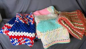 lot 275 image: Lot of 3 Handmade Crocheted Blankets Afghans Throws