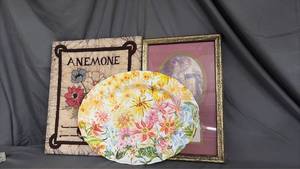 lot 282 image: 2 pictures, one plastic platter