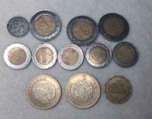 lot 509 image: Mexican Coin Lot 12 Pieces Mixed Denominations Pesos -2000s