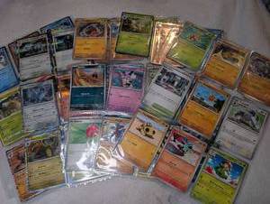 lot 558 image: Pokmon Trading Card Game Lot Multiple Cards Mixed Set- 90 Cards