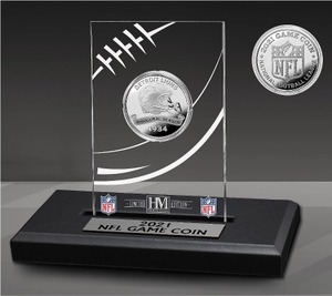 lot 354 image: NFL 2021 Official Game Coin with Acrylic Stand, Lions