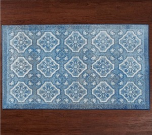 lot 392 image: Nourison Diamon Damask 26x45 Washable Rug, Light Grey, see note.