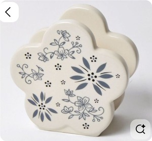 lot 399 image: Temp-tations Figural Napkin HoIder Grey