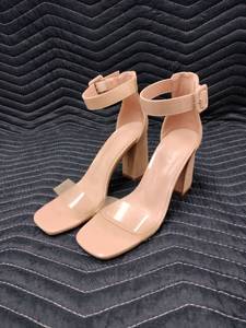 lot 61253 image: Bamboo Womens Jazz Vinyl Sandal - 8