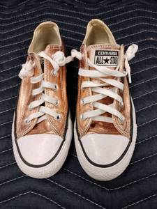 lot 61262 image: Converse Chuck Taylor All Star Ox Metallic Sunset Glow low-top sneakers - 4M