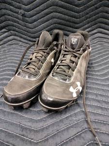 lot 61267 image: Under Armour 1229848-011 BLKWHT CLEAT BBSB Cleats Black - 10