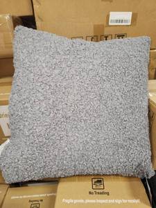 lot 19821 image: GAP HOME curly faux fur Decorative 20x20 pillow, grey - Retail $0