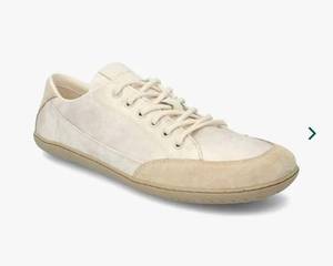 lot 20086 image: Womens Size 7.5 Groundies Amsterdam (Gold Metallic) - Retail $0