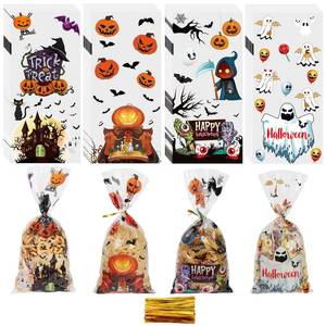 lot 18093 image: 120pcs Halloween Cellophane Treat Bags, with Gold Twists for Candy - Retail $7