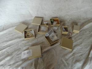 lot 38007 image: Lot of Jewlery, rings, necklaces