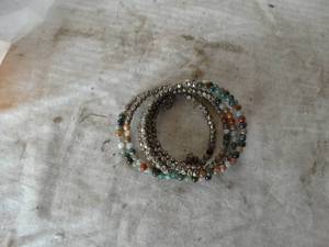 lot 38013 image: Single Bracelet that looks like multiple Bangle bracelets