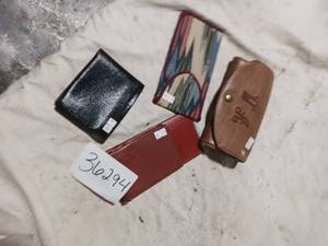 lot 36294 image: Lot of various wallets