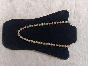 lot 38042 image: Greentan Beaded Necklace