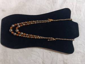 lot 38050 image: Silver and Amber colored Necklace