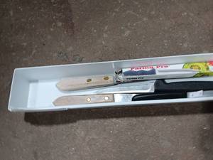 lot 36100 image: Knifes
