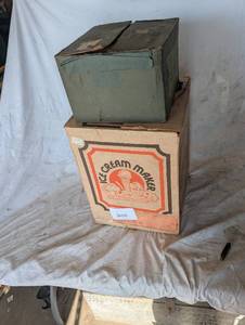 lot 36110 image: Dolly Madison 6-quart electric Ice cream maker, Sears Combination food chopper salad maker