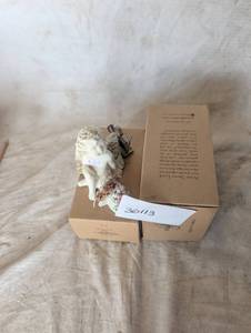 lot 36113 image: Willow tree Angle of friendships Figurine by Susan lordi for demdaco