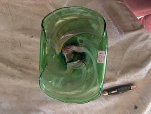 lot 36121 image: Vintage mid-century hand blown art glass bowl