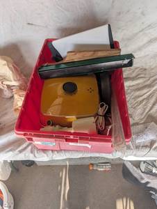lot 36125 image: Kitchen cooking supplys, Pans, Knifes and more