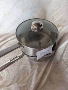 lot 36127 image: 2 metal pots