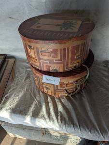 lot 36144 image: Tri-Coastal Design nesting storage, or hat boxes