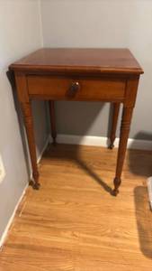 lot 52324 image: Wood Side Table with Single Drawer and Turned Legs