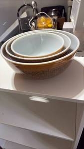 lot 52403 image: 3-Piece Nesting Bowls Set with Brown Floral Design White Interior