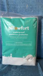 lot 2010 image: Pillowfort Full Size Waterproof Mattress Protector Fitted Design Up to 12 Inch Deep
